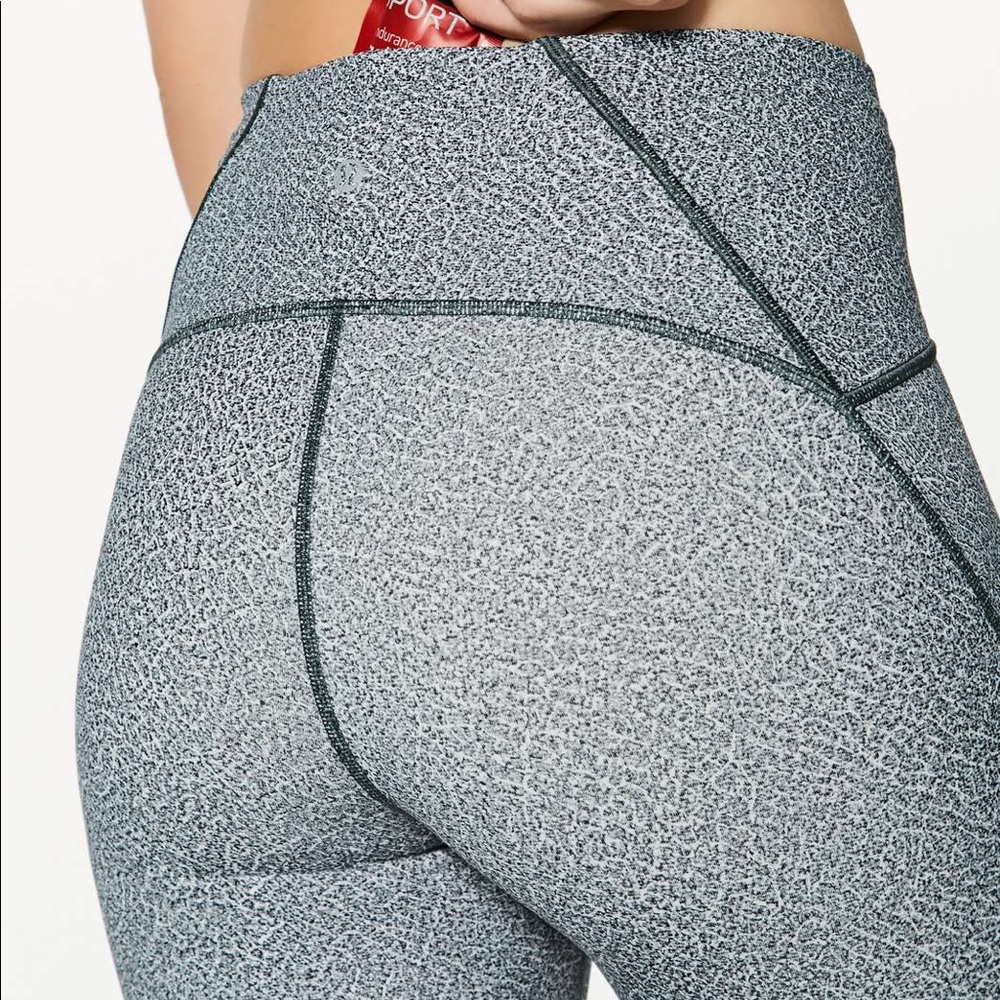 Lululemon Train Times 7/8 Leggings 25” - Picture 4 of 9